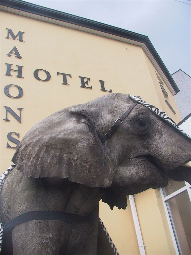 Mahon'S Hotel Irvinestown Bagian luar foto